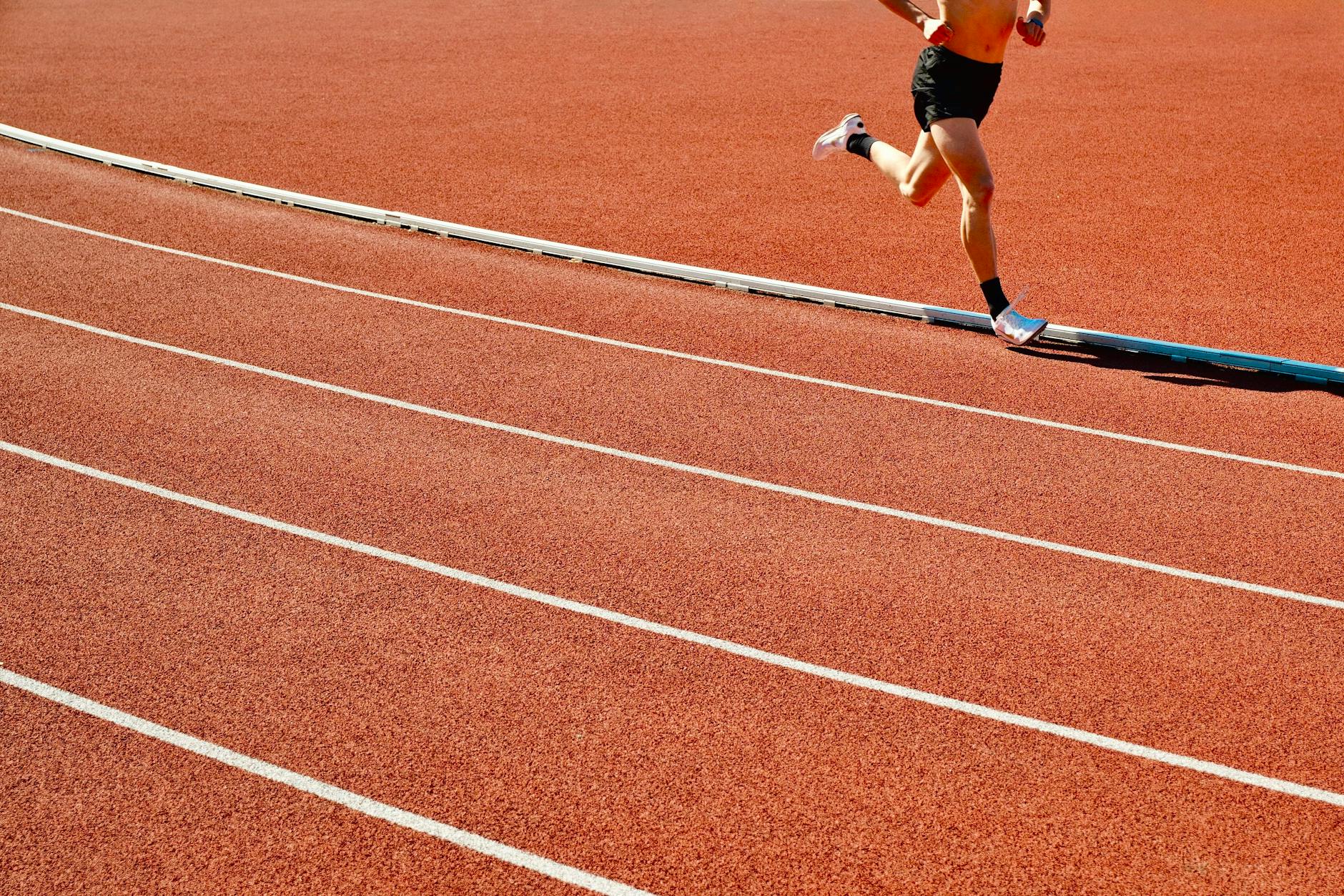 What is the ideal running cadence based on height?